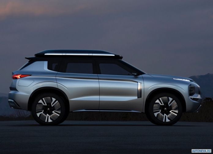 2019 Mitsubishi Engelberg Tourer Concept - фотография 11 из 46