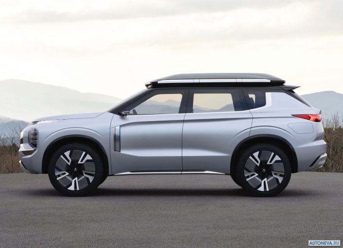 2019 Mitsubishi Engelberg Tourer Concept - фотография 12 из 46