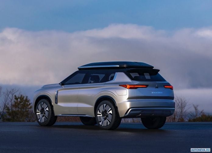 2019 Mitsubishi Engelberg Tourer Concept - фотография 14 из 46