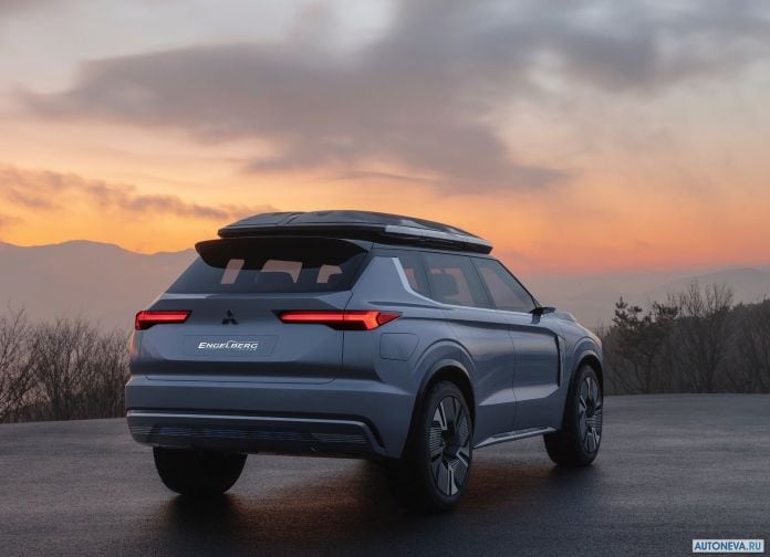 2019 Mitsubishi Engelberg Tourer Concept - фотография 17 из 46