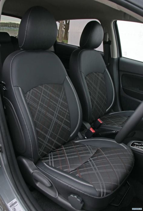 2020 Mitsubishi Mirage - фотография 6 из 10 2020 Mitsubishi Mirage - фотография 6 из 10