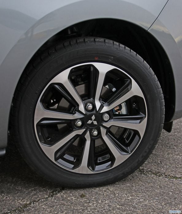 2020 Mitsubishi Mirage - фотография 9 из 10 2020 Mitsubishi Mirage - фотография 9 из 10