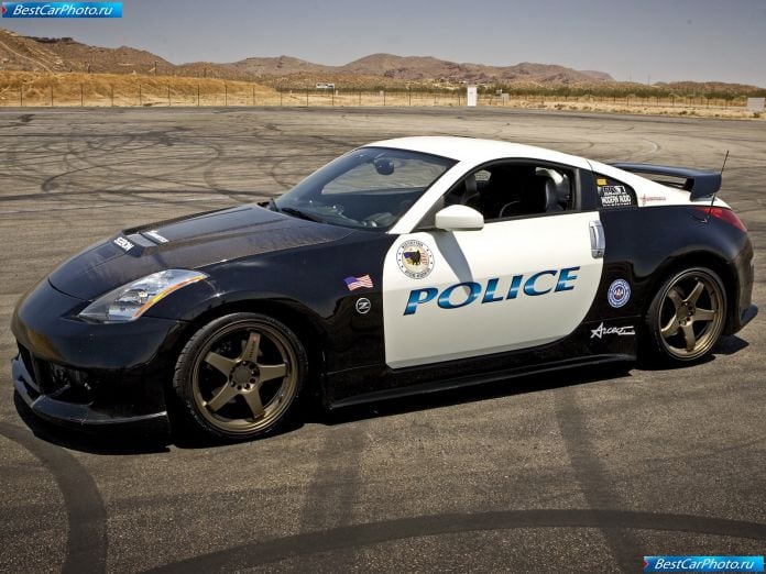 2004 Nismo Police Nissan 350z - фотография 1 из 2