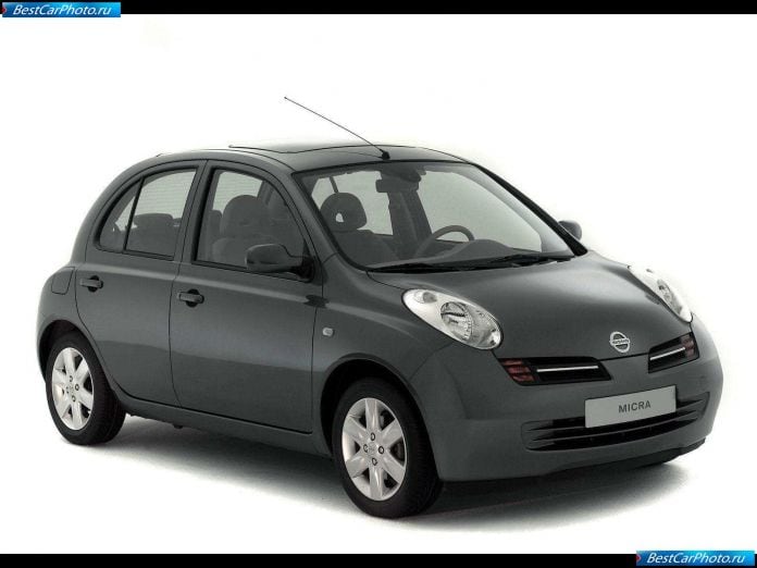 2002 Nissan Micra - фотография 18 из 48