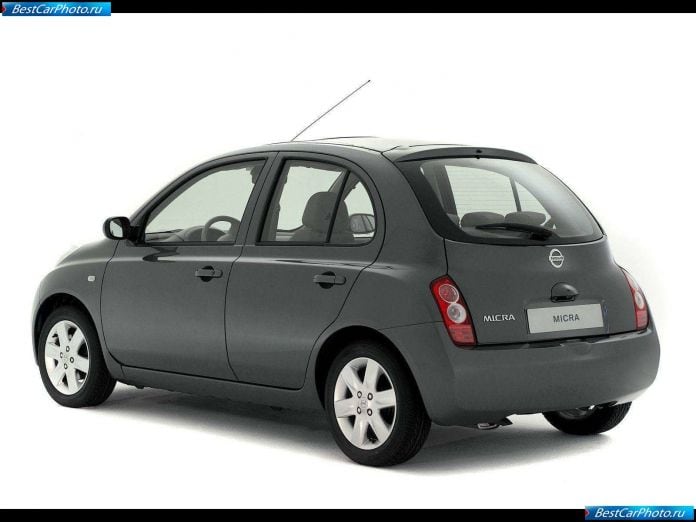 2002 Nissan Micra - фотография 28 из 48