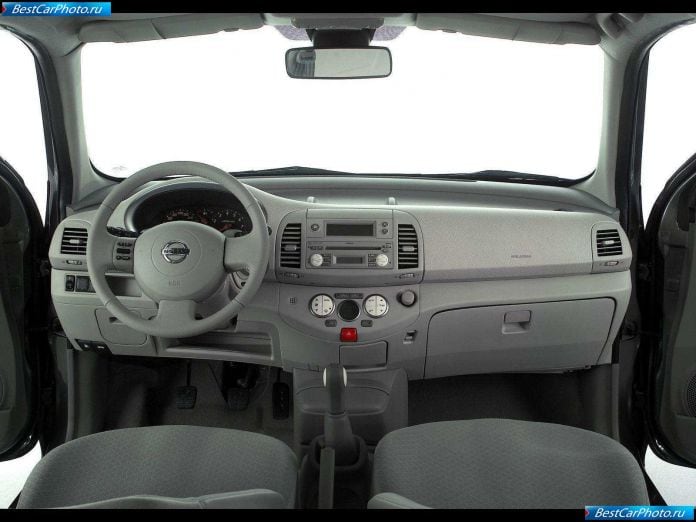 2002 Nissan Micra - фотография 34 из 48