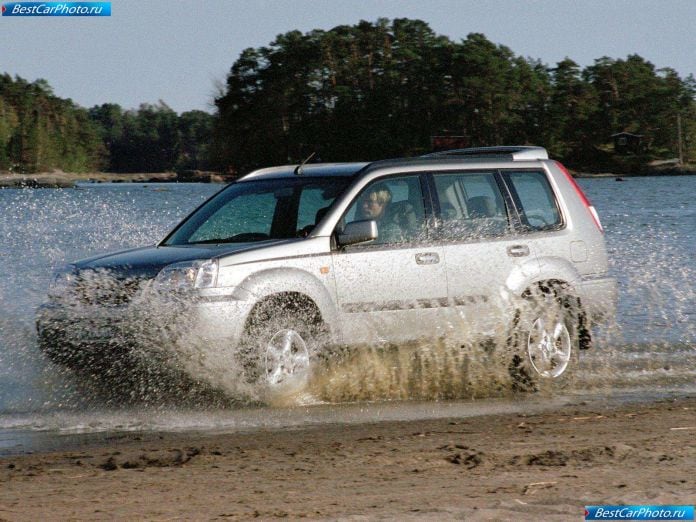 2002 Nissan Xtrail - фотография 16 из 35