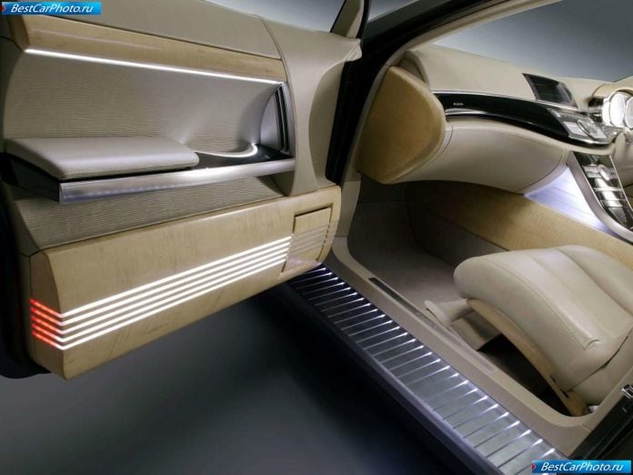 2003 Nissan Fuga Concept - фотография 7 из 11 2003 Nissan Fuga Concept - фотография 7 из 11