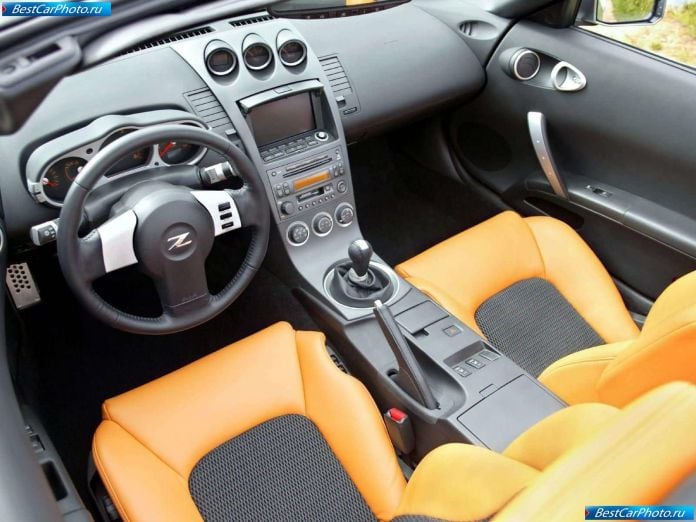 2004 Nissan 350z Roadster - фотография 28 из 42