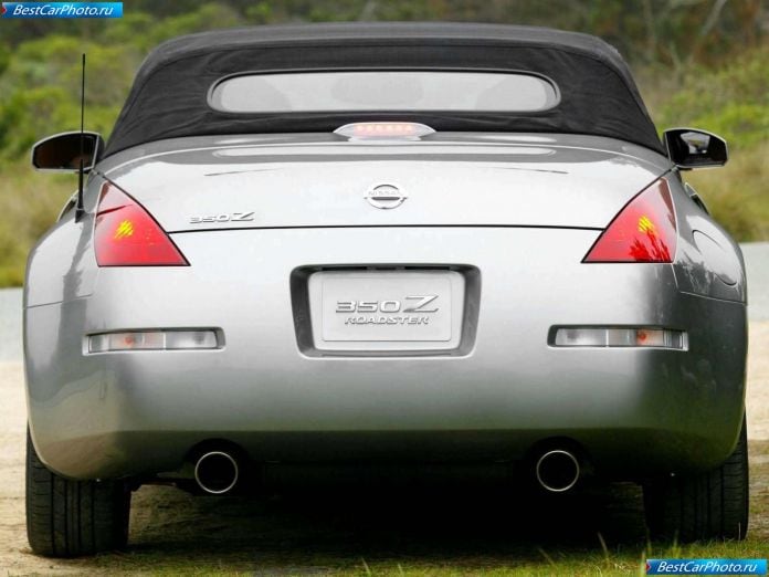 2004 Nissan 350z Roadster - фотография 32 из 42