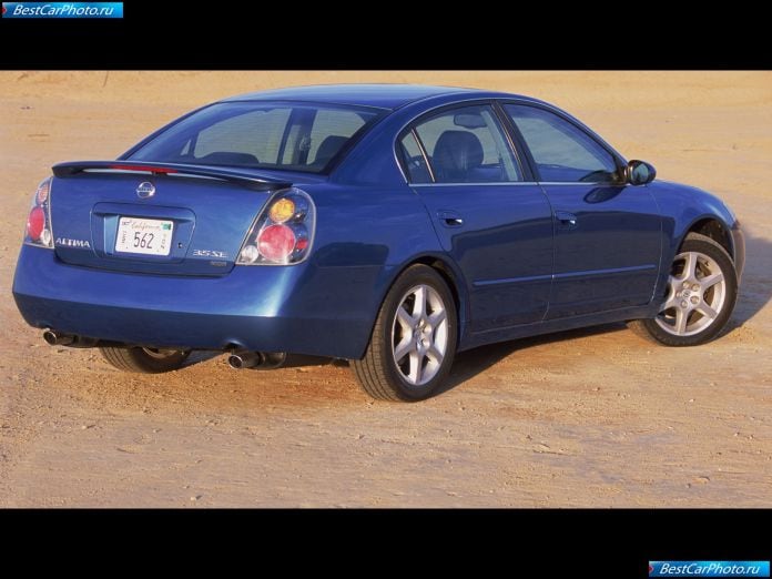 2004 Nissan Altima - фотография 15 из 22