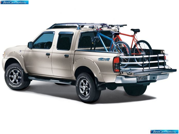 2004 Nissan Frontier - фотография 10 из 15