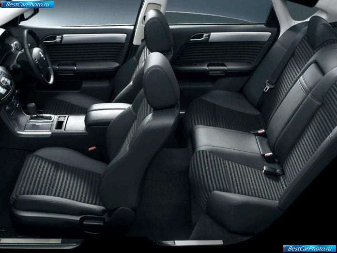 2004 Nissan Fuga 350gt - фотография 26 из 87