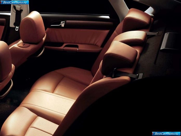 2004 Nissan Fuga 350gt - фотография 28 из 87
