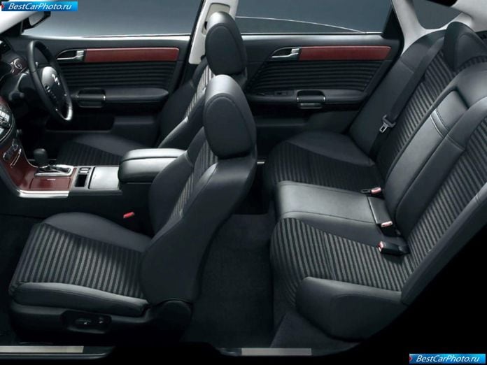 2004 Nissan Fuga 350gt - фотография 29 из 87