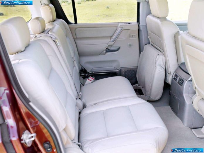 2004 Nissan Pathfinder Armada - фотография 13 из 22