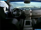 nissan_2004-pathfinder_armada_se_1600x1200_009.jpg