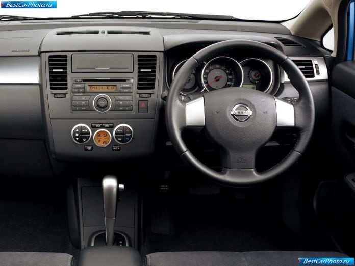 2004 Nissan Tiida - фотография 7 из 29 2004 Nissan Tiida - фотография 7 из 29