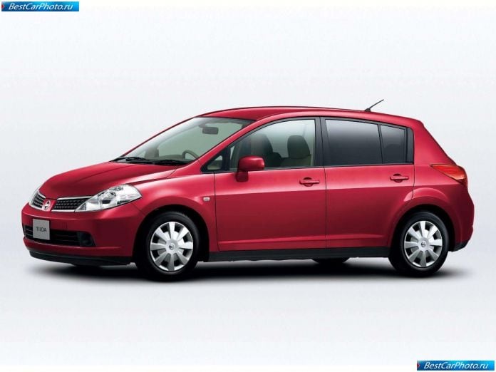 2004 Nissan Tiida - фотография 15 из 29