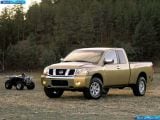 nissan_2004-titan_1600x1200_012.jpg