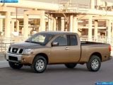 nissan_2004-titan_1600x1200_013.jpg