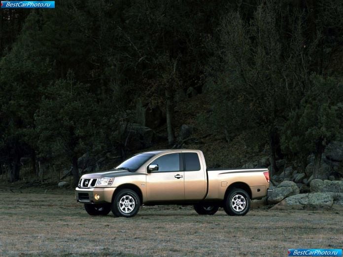 2004 Nissan Titan - фотография 16 из 44