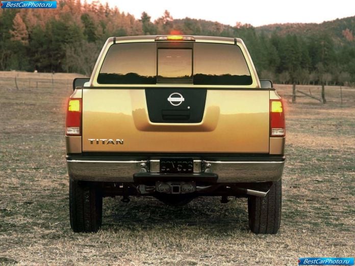 2004 Nissan Titan - фотография 20 из 44