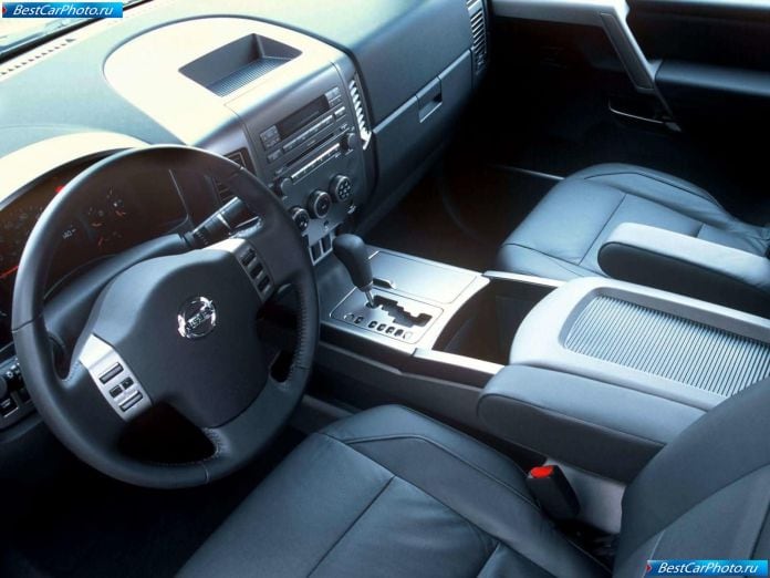 2004 Nissan Titan - фотография 25 из 44