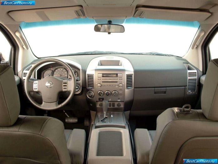 2004 Nissan Titan - фотография 31 из 44