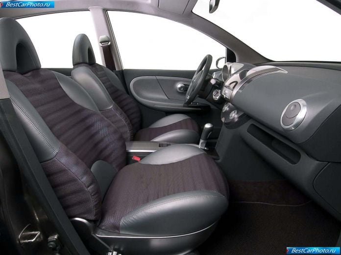 2004 Nissan Tone Concept - фотография 13 из 20