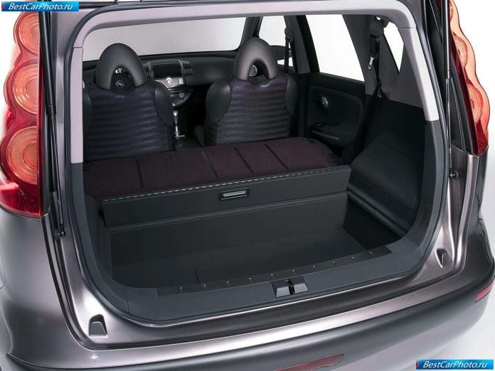 2004 Nissan Tone Concept - фотография 15 из 20