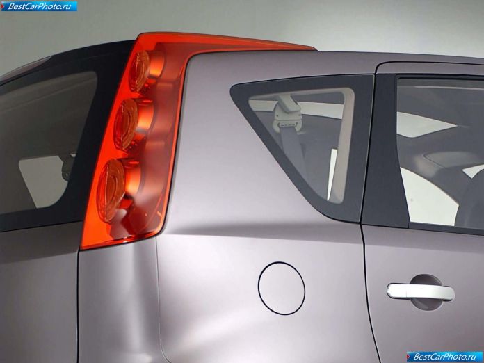 2004 Nissan Tone Concept - фотография 20 из 20
