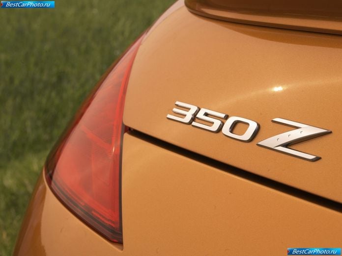 2005 Nissan 350z Eur - фотография 17 из 20 2005 Nissan 350z Eur - фотография 17 из 20