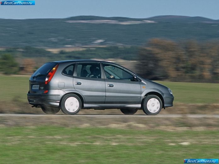 2005 Nissan Almera Tino - фотография 6 из 14