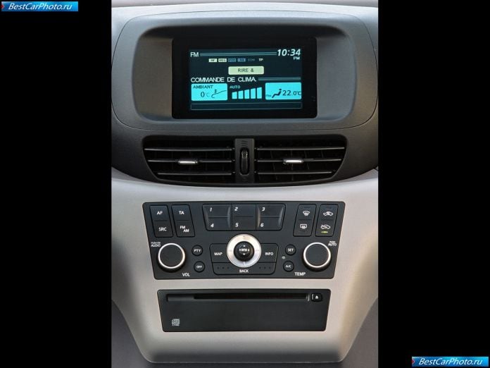 2005 Nissan Almera Tino - фотография 11 из 14 2005 Nissan Almera Tino - фотография 11 из 14