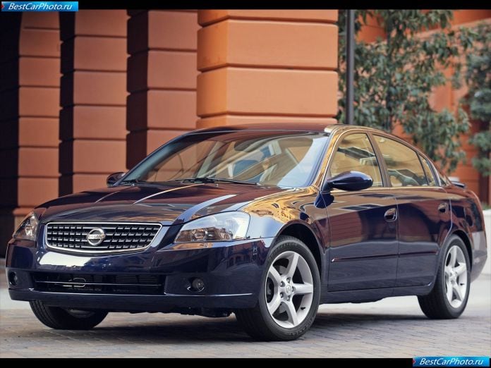 2005 Nissan Altima - фотография 16 из 50