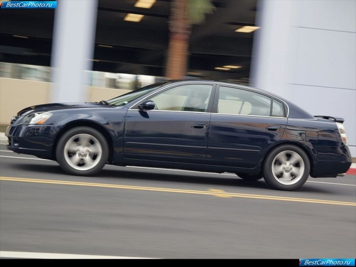 2005 Nissan Altima - фотография 25 из 50