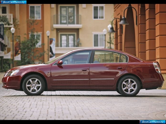 2005 Nissan Altima - фотография 28 из 50