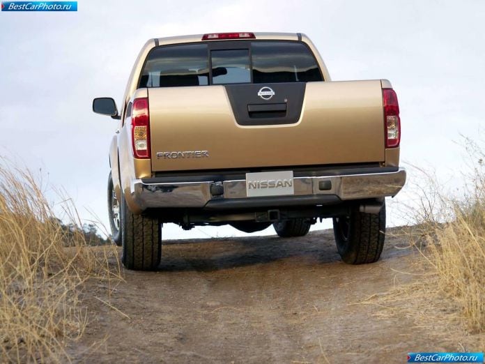 2005 Nissan Frontier - фотография 13 из 30