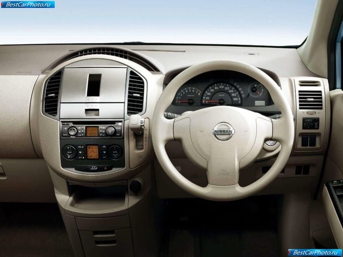 2005 Nissan Lafesta - фотография 7 из 31