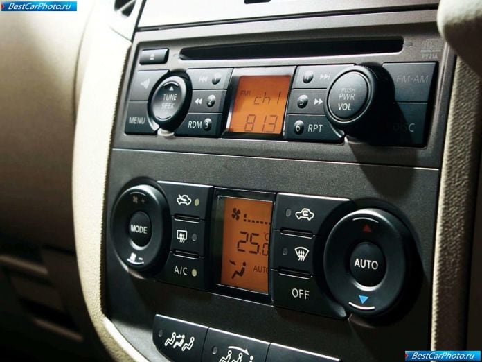 2005 Nissan Lafesta - фотография 8 из 31