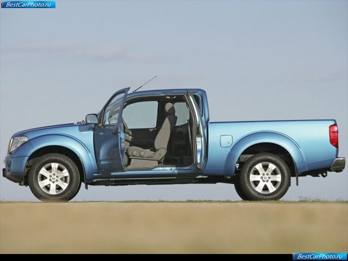 2005 Nissan Navara - фотография 19 из 37