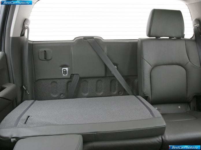 2005 Nissan Navara - фотография 26 из 37