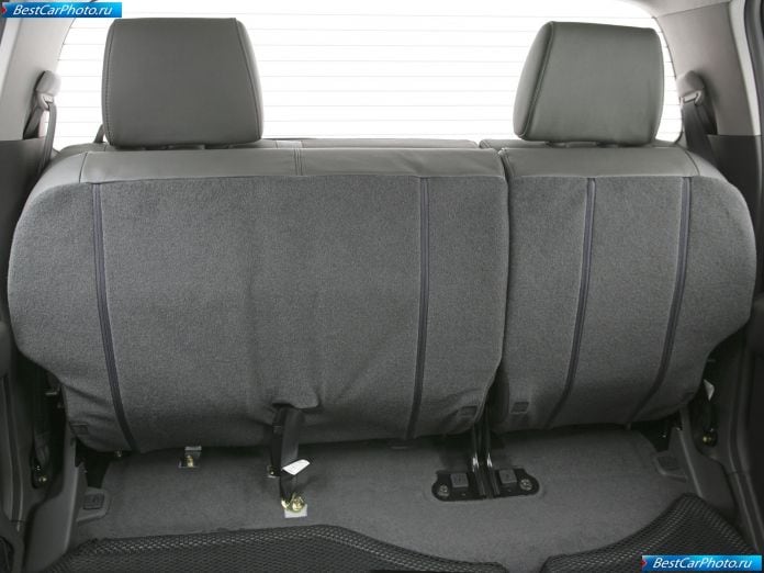 2005 Nissan Navara - фотография 28 из 37