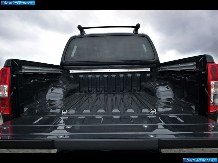 2005 Nissan Navara - фотография 36 из 37 2005 Nissan Navara - фотография 36 из 37