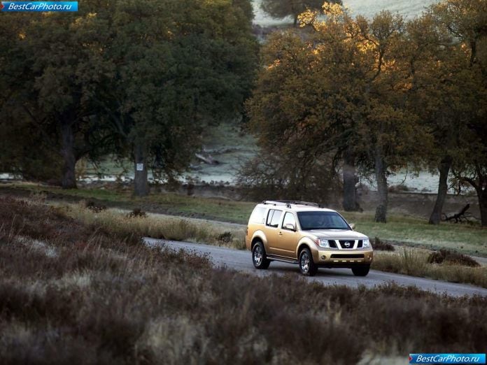 2005 Nissan Pathfinder - фотография 6 из 27