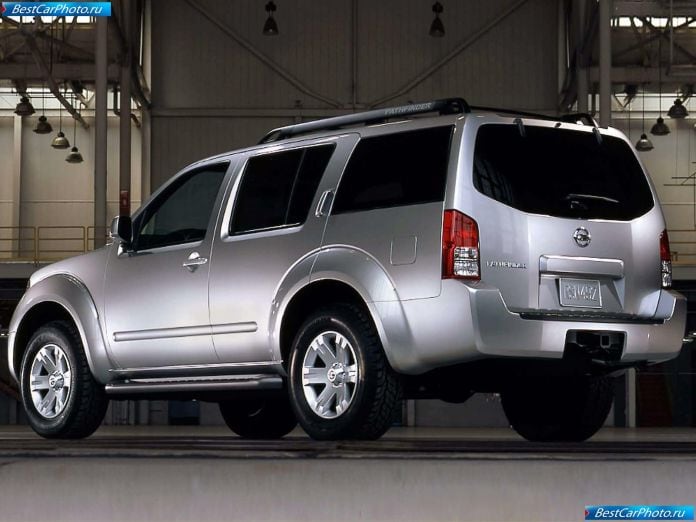 2005 Nissan Pathfinder - фотография 17 из 27