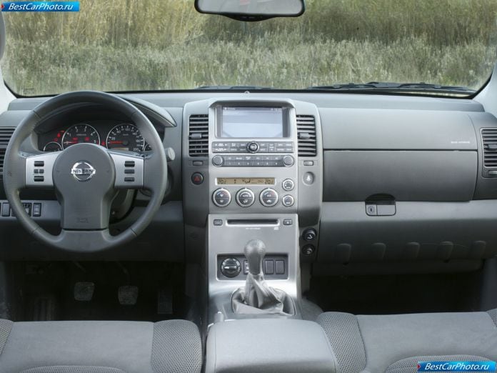 2005 Nissan Pathfinder Eur - фотография 35 из 70 2005 Nissan Pathfinder Eur - фотография 35 из 70