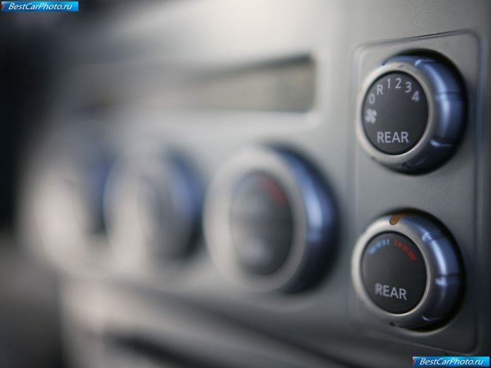 2005 Nissan Pathfinder Eur - фотография 41 из 70