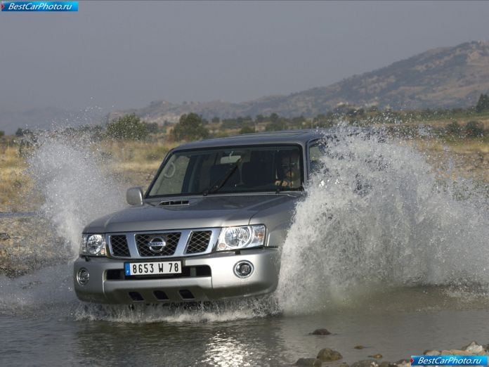 2005 Nissan Patrol - фотография 5 из 18